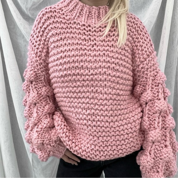 Pink popcorn chunky cable knit sweater small - Picture 2 of 6